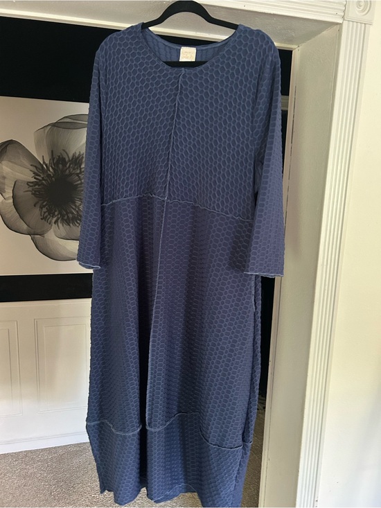 Zadie B'S Dresses & Skirts - Relaxed Navy Textured Midi Dress by